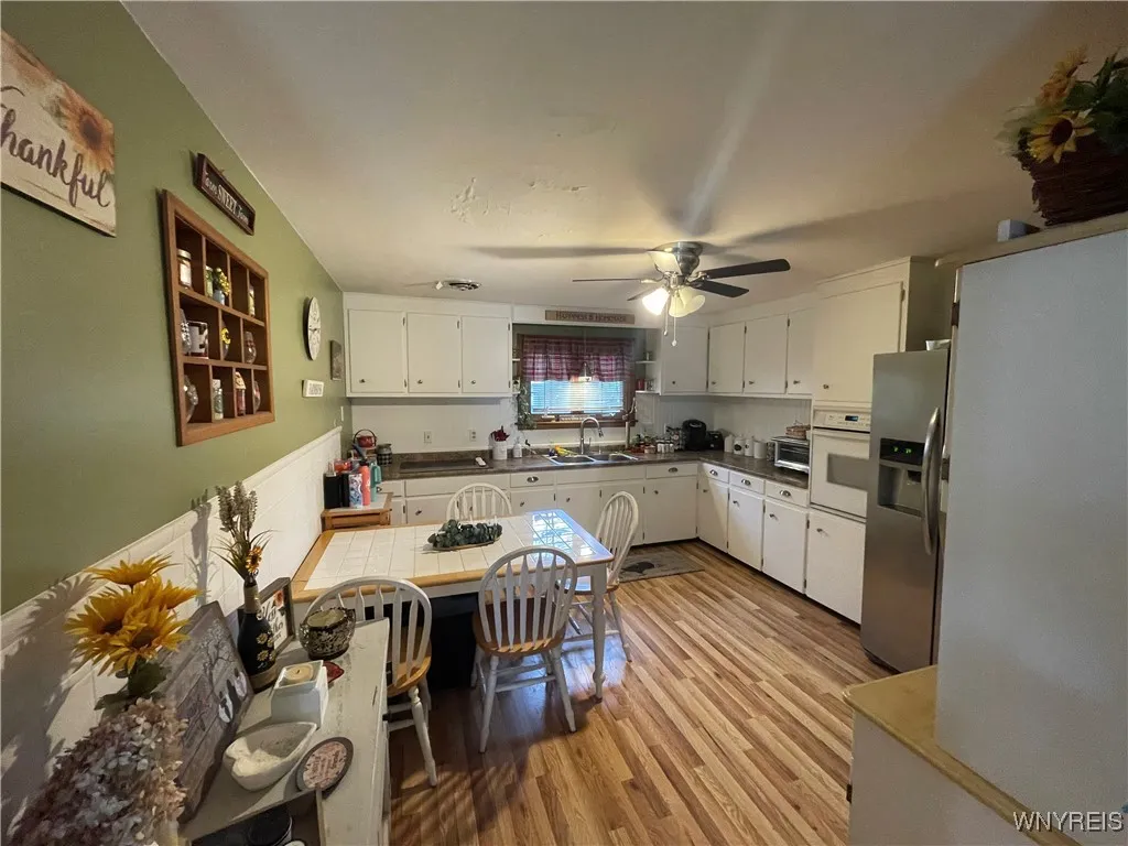 48 Ward Court, Buffalo, New York 14220, Buffalo, New York 14220, 3 Bedrooms Bedrooms, 5 Rooms Rooms,1 BathroomBathrooms,Residential,Closed,48 Ward Court, Buffalo, New York 14220,0,B1612303