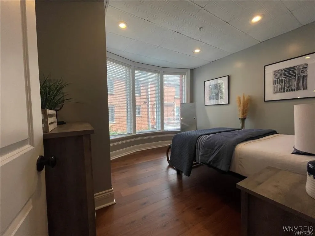 1115 Delaware Avenue Lower, Buffalo, New York 1420, Buffalo, New York 14209, 4 Bedrooms Bedrooms, 8 Rooms Rooms,2 BathroomsBathrooms,Residential Lease,Closed,1115 Delaware Avenue Lower, Buffalo, New York 1420,B1612311