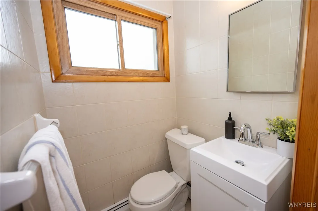 254 Marrano Parkway, Cheektowaga, New York 14227, Cheektowaga, New York 14227, 3 Bedrooms Bedrooms, 6 Rooms Rooms,1 BathroomBathrooms,Residential,Closed,254 Marrano Parkway, Cheektowaga, New York 14227,0,B1609621