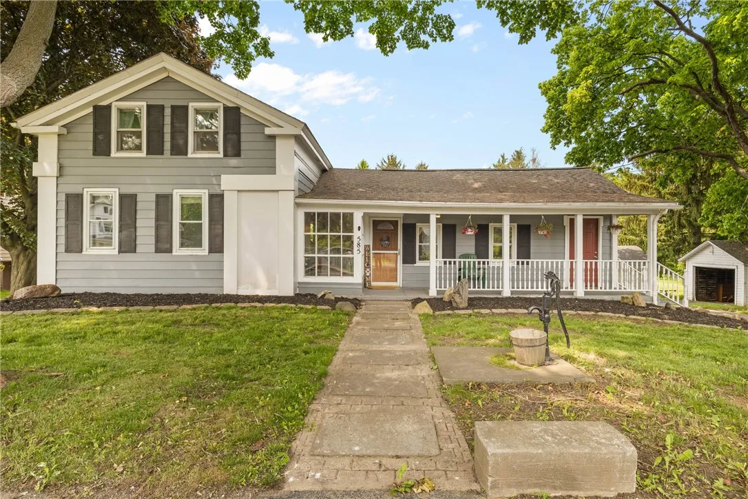 585 Ridge Road, Ontario, New York 14519, Ontario, New York 14519, 3 Bedrooms Bedrooms, 8 Rooms Rooms,2 BathroomsBathrooms,Residential,Closed,585 Ridge Road, Ontario, New York 14519,R1611983