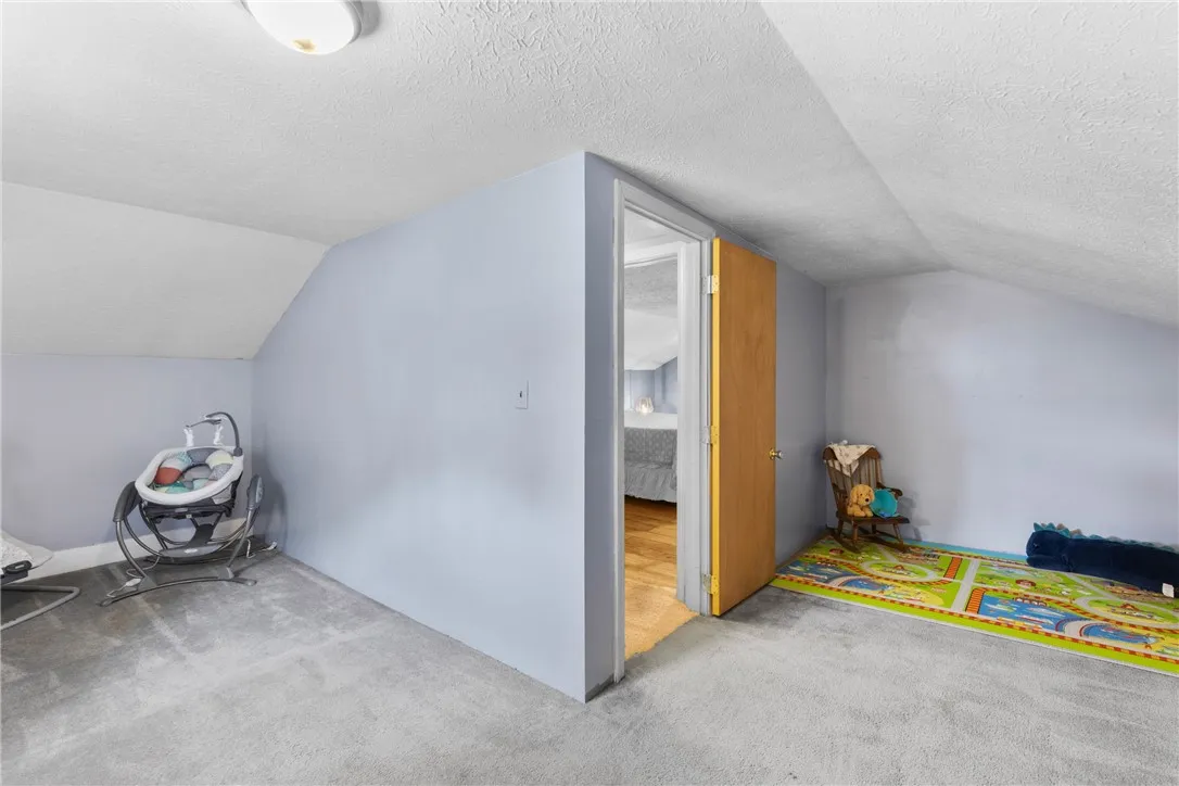 585 Ridge Road, Ontario, New York 14519, Ontario, New York 14519, 3 Bedrooms Bedrooms, 8 Rooms Rooms,2 BathroomsBathrooms,Residential,Closed,585 Ridge Road, Ontario, New York 14519,R1611983