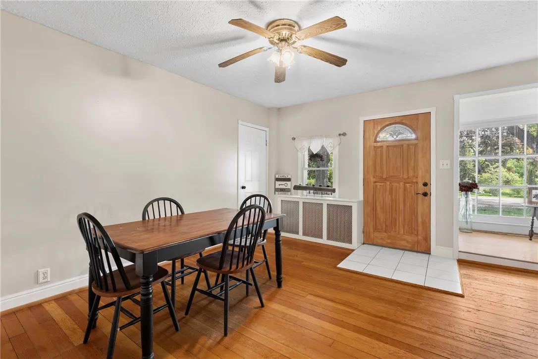 585 Ridge Road, Ontario, New York 14519, Ontario, New York 14519, 3 Bedrooms Bedrooms, 8 Rooms Rooms,2 BathroomsBathrooms,Residential,Closed,585 Ridge Road, Ontario, New York 14519,R1611983