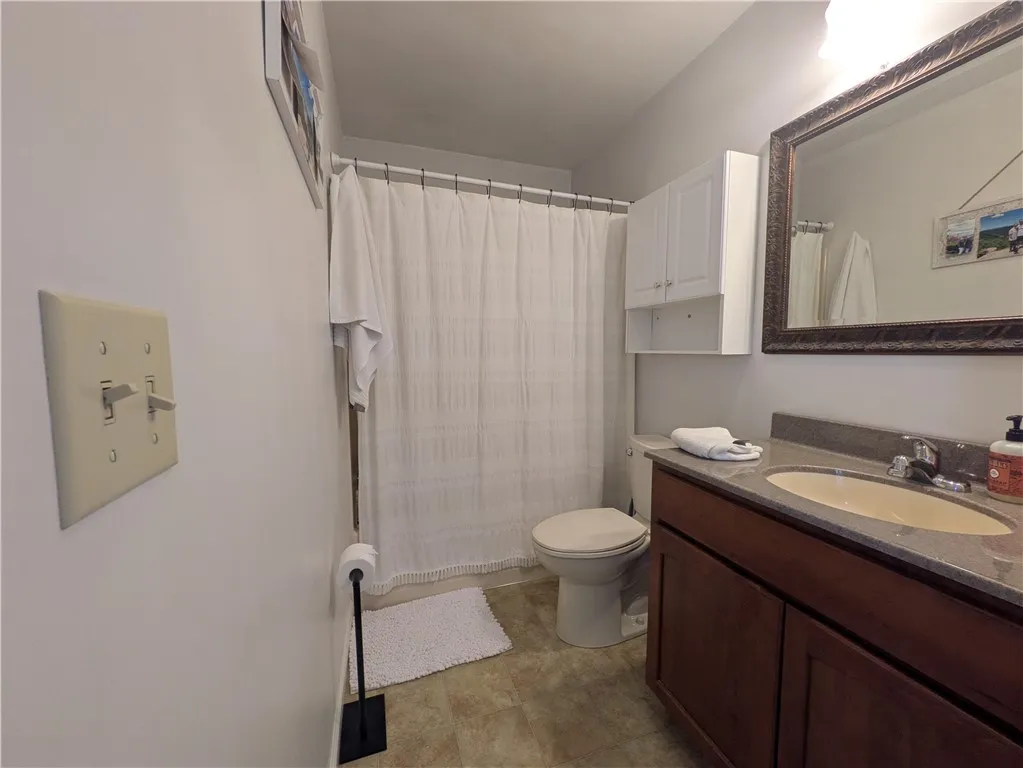 220 North Onofrio Street, Bradford-city, Pennsylva, Bradford City, Pennsylvania 16701, 3 Bedrooms Bedrooms, 8 Rooms Rooms,2 BathroomsBathrooms,Residential,Closed,220 North Onofrio Street, Bradford-city, Pennsylva,0,R1612315