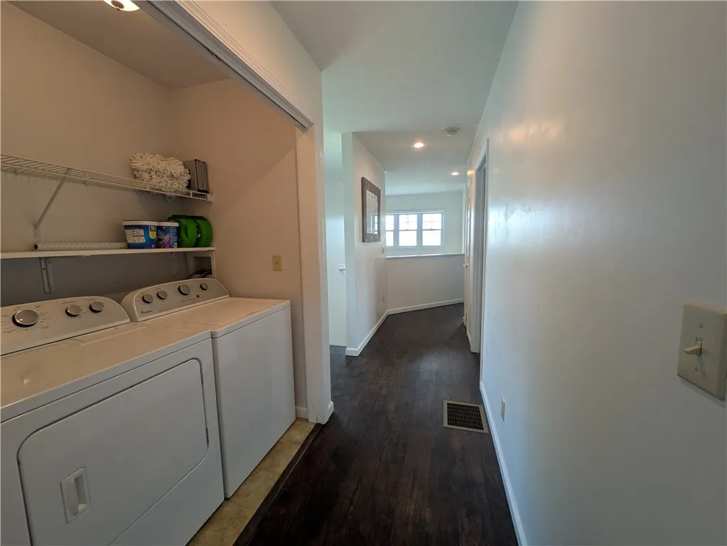 220 North Onofrio Street, Bradford-city, Pennsylva, Bradford City, Pennsylvania 16701, 3 Bedrooms Bedrooms, 8 Rooms Rooms,2 BathroomsBathrooms,Residential,Closed,220 North Onofrio Street, Bradford-city, Pennsylva,0,R1612315