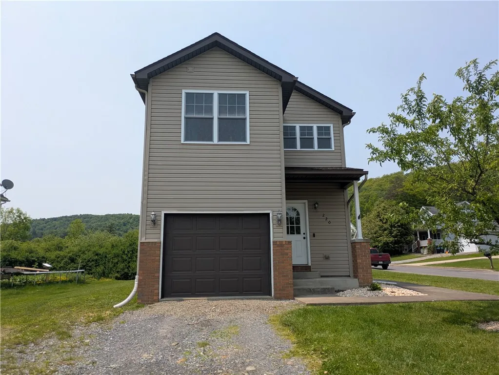 220 North Onofrio Street, Bradford-city, Pennsylva, Bradford City, Pennsylvania 16701, 3 Bedrooms Bedrooms, 8 Rooms Rooms,2 BathroomsBathrooms,Residential,Closed,220 North Onofrio Street, Bradford-city, Pennsylva,0,R1612315