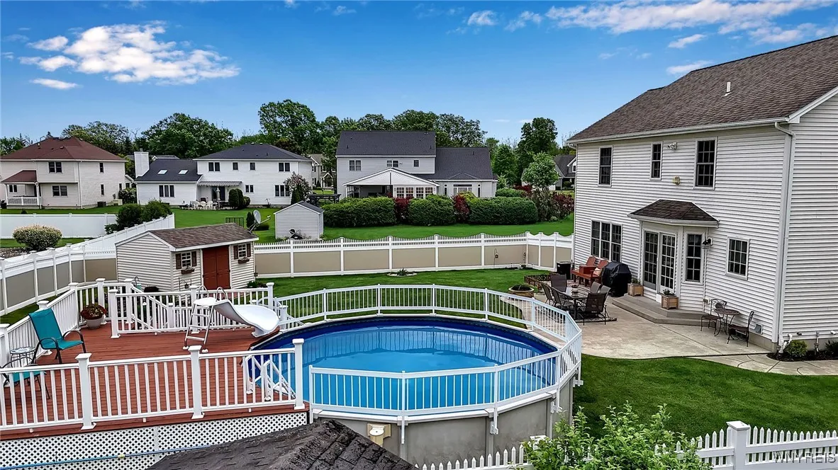 2781 Thornwoods Drive, Wheatfield, New York 14304, Wheatfield, New York 14304, 3 Bedrooms Bedrooms, 10 Rooms Rooms,2 BathroomsBathrooms,Residential,Closed,2781 Thornwoods Drive, Wheatfield, New York 14304,B1612305