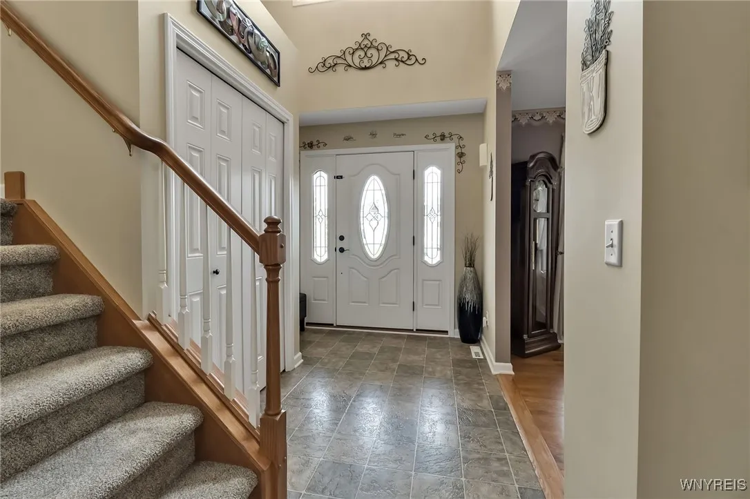 2781 Thornwoods Drive, Wheatfield, New York 14304, Wheatfield, New York 14304, 3 Bedrooms Bedrooms, 10 Rooms Rooms,2 BathroomsBathrooms,Residential,Closed,2781 Thornwoods Drive, Wheatfield, New York 14304,B1612305