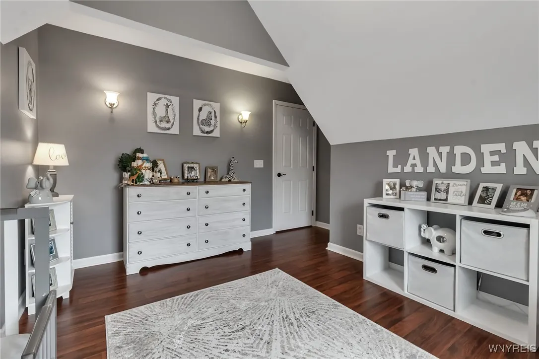 2781 Thornwoods Drive, Wheatfield, New York 14304, Wheatfield, New York 14304, 3 Bedrooms Bedrooms, 10 Rooms Rooms,2 BathroomsBathrooms,Residential,Closed,2781 Thornwoods Drive, Wheatfield, New York 14304,B1612305