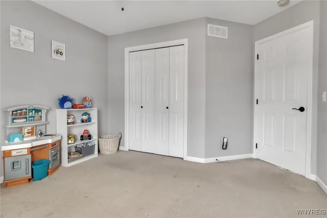 2781 Thornwoods Drive, Wheatfield, New York 14304, Wheatfield, New York 14304, 3 Bedrooms Bedrooms, 10 Rooms Rooms,2 BathroomsBathrooms,Residential,Closed,2781 Thornwoods Drive, Wheatfield, New York 14304,B1612305