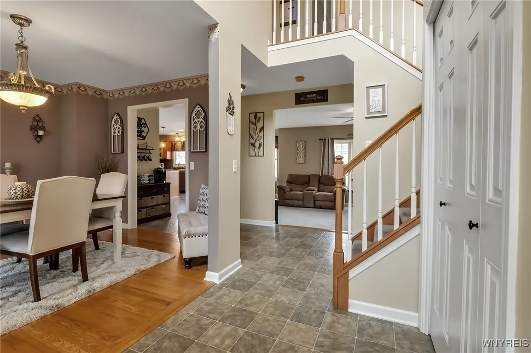 2781 Thornwoods Drive, Wheatfield, New York 14304, Wheatfield, New York 14304, 3 Bedrooms Bedrooms, 10 Rooms Rooms,2 BathroomsBathrooms,Residential,Closed,2781 Thornwoods Drive, Wheatfield, New York 14304,B1612305