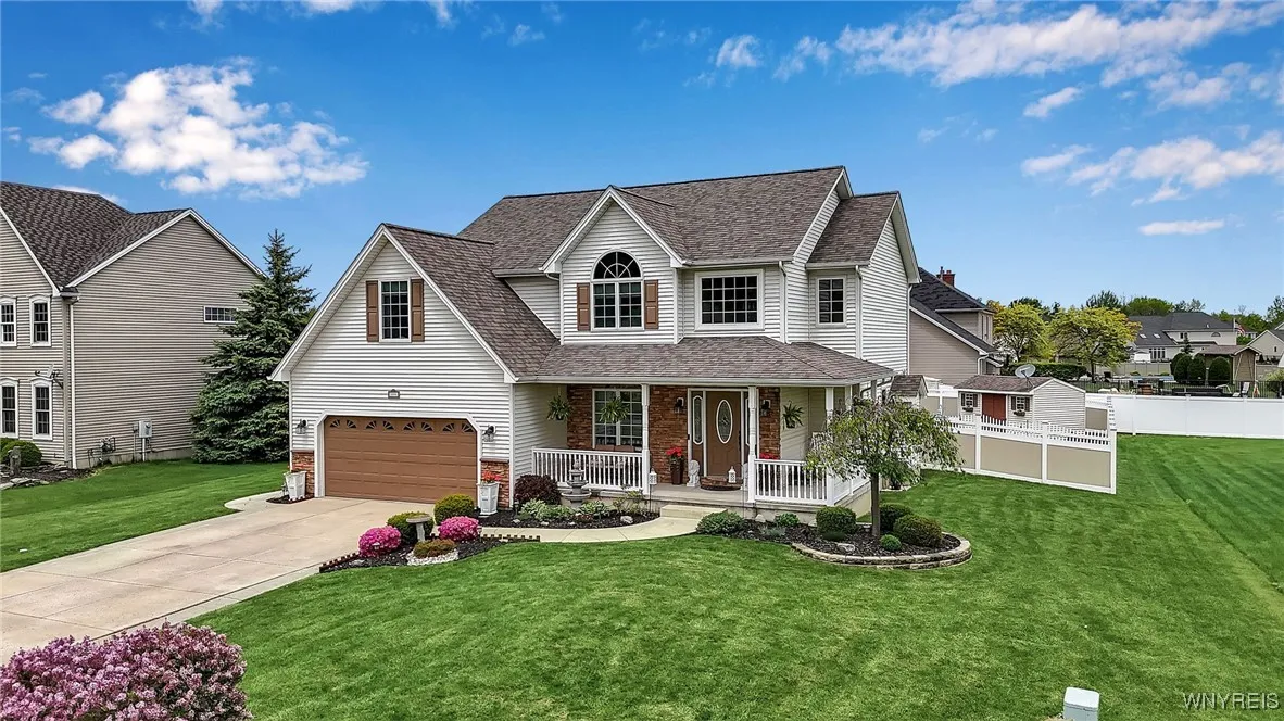 2781 Thornwoods Drive, Wheatfield, New York 14304, Wheatfield, New York 14304, 3 Bedrooms Bedrooms, 10 Rooms Rooms,2 BathroomsBathrooms,Residential,Closed,2781 Thornwoods Drive, Wheatfield, New York 14304,B1612305