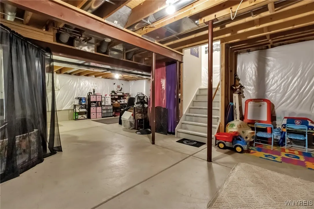 2781 Thornwoods Drive, Wheatfield, New York 14304, Wheatfield, New York 14304, 3 Bedrooms Bedrooms, 10 Rooms Rooms,2 BathroomsBathrooms,Residential,Closed,2781 Thornwoods Drive, Wheatfield, New York 14304,B1612305