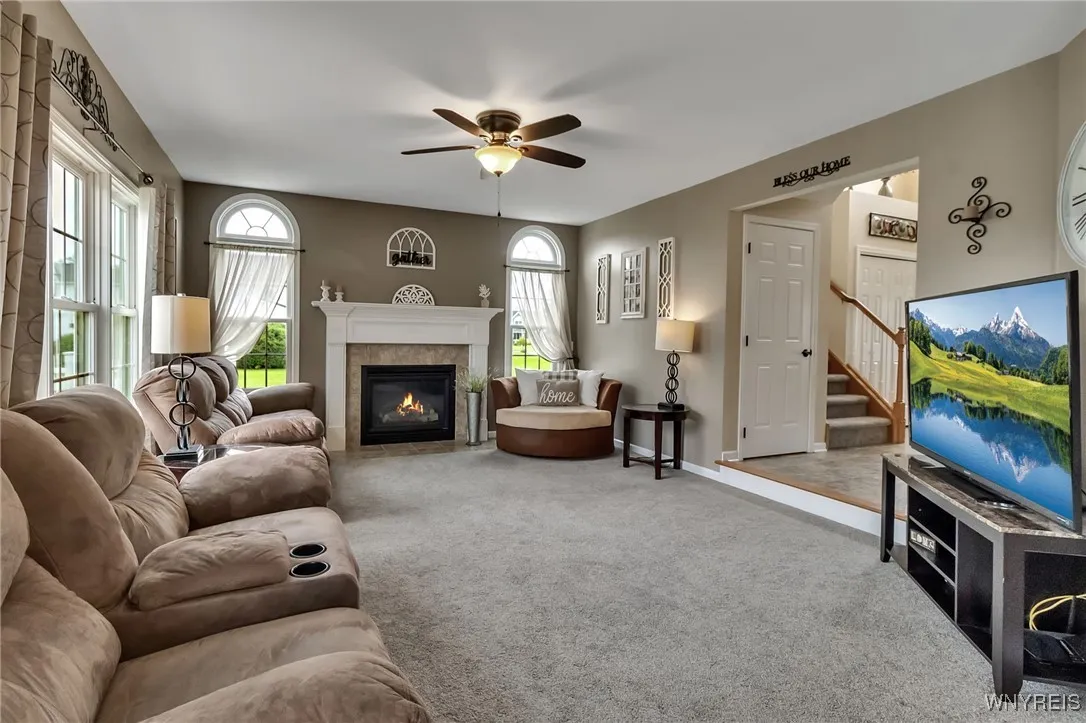 2781 Thornwoods Drive, Wheatfield, New York 14304, Wheatfield, New York 14304, 3 Bedrooms Bedrooms, 10 Rooms Rooms,2 BathroomsBathrooms,Residential,Closed,2781 Thornwoods Drive, Wheatfield, New York 14304,B1612305