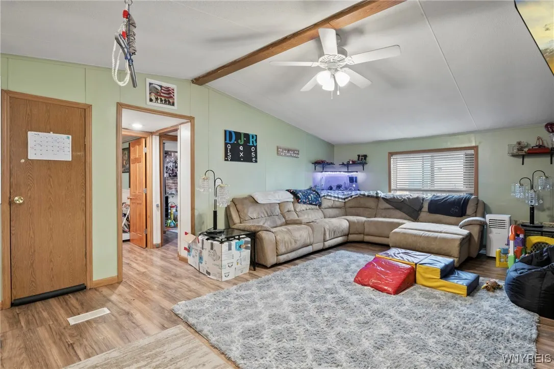 909 Hollywood Dr, Lockport-town, New York 14094, Lockport Town, New York 14094, 3 Bedrooms Bedrooms, 8 Rooms Rooms,2 BathroomsBathrooms,Residential,Closed,909 Hollywood Dr, Lockport-town, New York 14094,0,B1612299