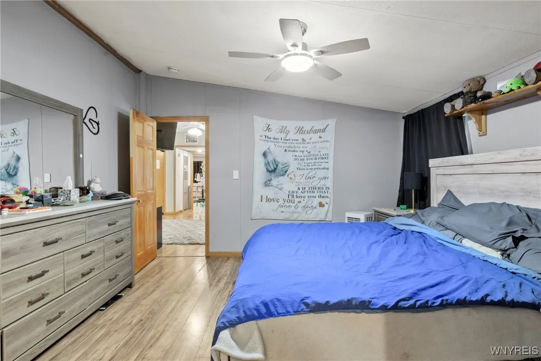 909 Hollywood Dr, Lockport-town, New York 14094, Lockport Town, New York 14094, 3 Bedrooms Bedrooms, 8 Rooms Rooms,2 BathroomsBathrooms,Residential,Closed,909 Hollywood Dr, Lockport-town, New York 14094,0,B1612299