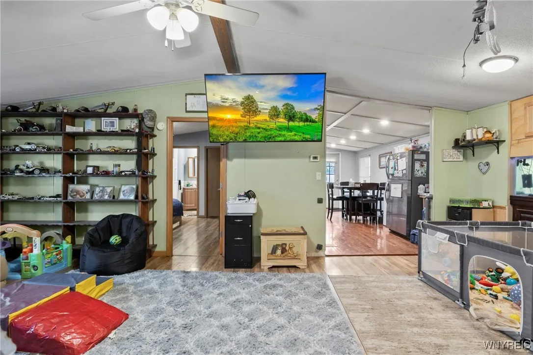 909 Hollywood Dr, Lockport-town, New York 14094, Lockport Town, New York 14094, 3 Bedrooms Bedrooms, 8 Rooms Rooms,2 BathroomsBathrooms,Residential,Closed,909 Hollywood Dr, Lockport-town, New York 14094,0,B1612299
