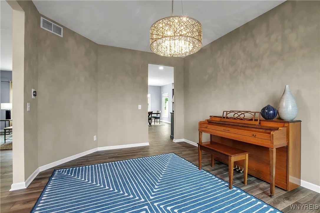 3 Golden Oak Lane, Orchard Park, New York 14127, Orchard Park, New York 14127, 4 Bedrooms Bedrooms, 10 Rooms Rooms,2 BathroomsBathrooms,Residential,Closed,3 Golden Oak Lane, Orchard Park, New York 14127,B1612132