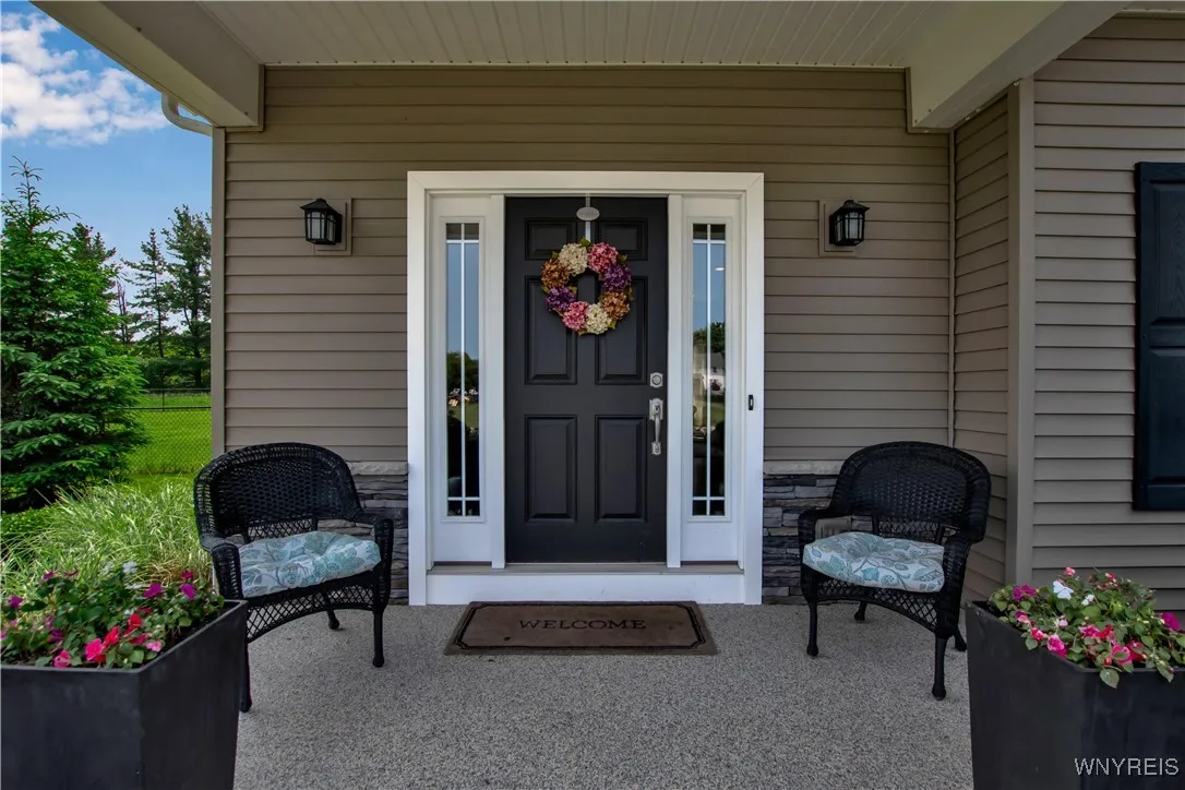 3 Golden Oak Lane, Orchard Park, New York 14127, Orchard Park, New York 14127, 4 Bedrooms Bedrooms, 10 Rooms Rooms,2 BathroomsBathrooms,Residential,Closed,3 Golden Oak Lane, Orchard Park, New York 14127,B1612132
