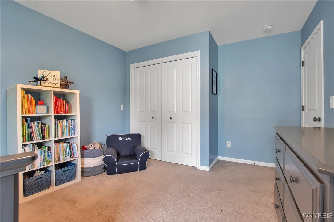 3 Golden Oak Lane, Orchard Park, New York 14127, Orchard Park, New York 14127, 4 Bedrooms Bedrooms, 10 Rooms Rooms,2 BathroomsBathrooms,Residential,Closed,3 Golden Oak Lane, Orchard Park, New York 14127,B1612132