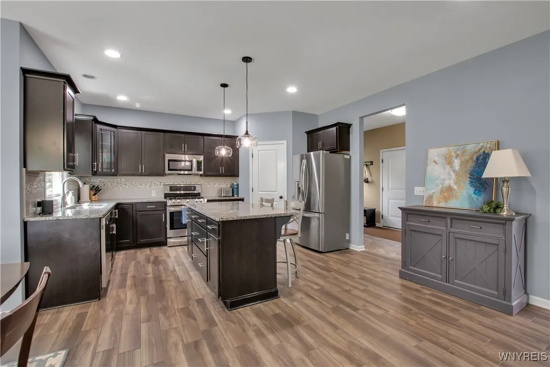 3 Golden Oak Lane, Orchard Park, New York 14127, Orchard Park, New York 14127, 4 Bedrooms Bedrooms, 10 Rooms Rooms,2 BathroomsBathrooms,Residential,Closed,3 Golden Oak Lane, Orchard Park, New York 14127,B1612132