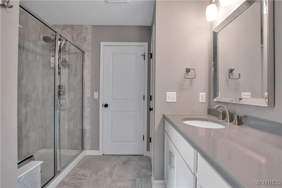 3 Golden Oak Lane, Orchard Park, New York 14127, Orchard Park, New York 14127, 4 Bedrooms Bedrooms, 10 Rooms Rooms,2 BathroomsBathrooms,Residential,Closed,3 Golden Oak Lane, Orchard Park, New York 14127,B1612132