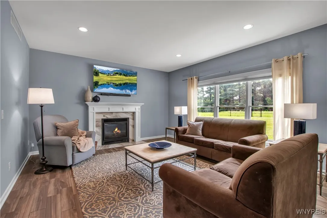 3 Golden Oak Lane, Orchard Park, New York 14127, Orchard Park, New York 14127, 4 Bedrooms Bedrooms, 10 Rooms Rooms,2 BathroomsBathrooms,Residential,Closed,3 Golden Oak Lane, Orchard Park, New York 14127,B1612132