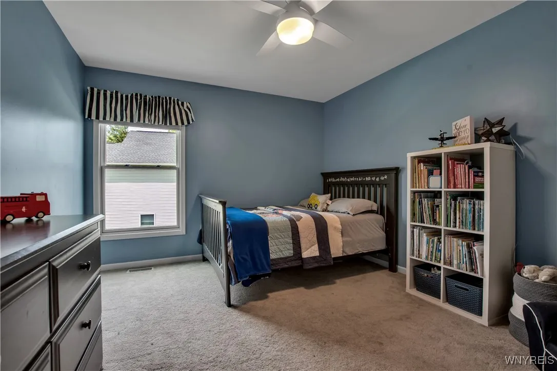 3 Golden Oak Lane, Orchard Park, New York 14127, Orchard Park, New York 14127, 4 Bedrooms Bedrooms, 10 Rooms Rooms,2 BathroomsBathrooms,Residential,Closed,3 Golden Oak Lane, Orchard Park, New York 14127,B1612132