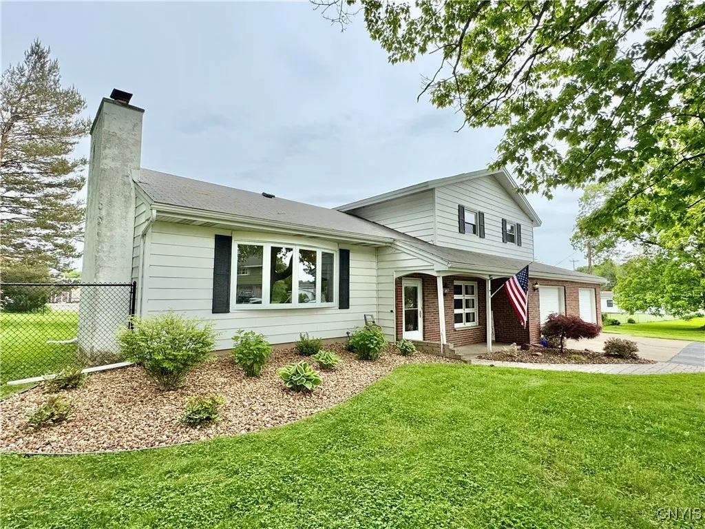 10 Litwak Street, Fulton, New York 13069, Fulton, New York 13069, 3 Bedrooms Bedrooms, 7 Rooms Rooms,2 BathroomsBathrooms,Residential,Closed,10 Litwak Street, Fulton, New York 13069,S1610097