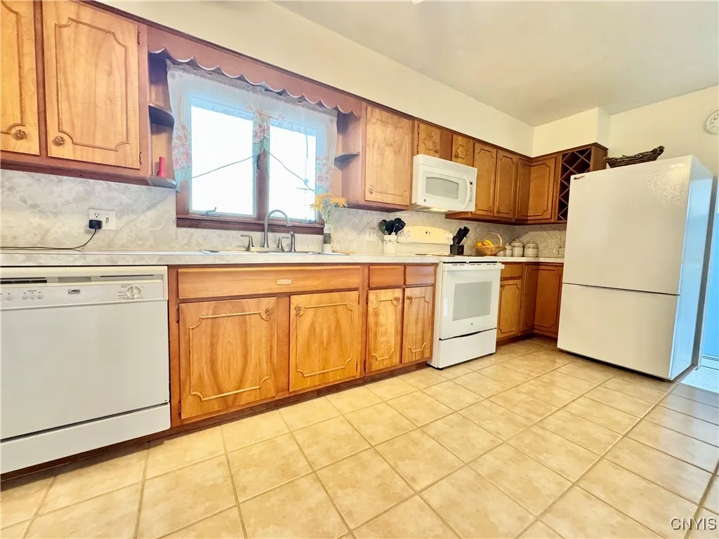 10 Litwak Street, Fulton, New York 13069, Fulton, New York 13069, 3 Bedrooms Bedrooms, 7 Rooms Rooms,2 BathroomsBathrooms,Residential,Closed,10 Litwak Street, Fulton, New York 13069,S1610097