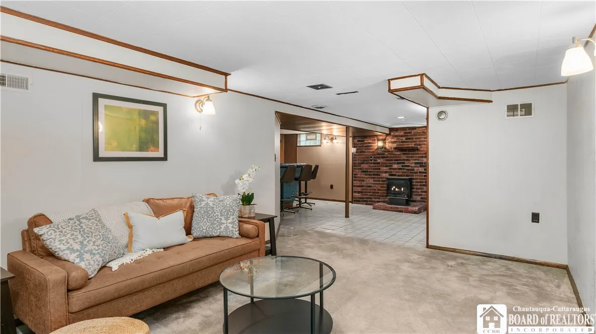 5467 Sterling Road, Hamburg, New York 14075, Hamburg, New York 14075, 3 Bedrooms Bedrooms, 8 Rooms Rooms,2 BathroomsBathrooms,Residential,Closed,5467 Sterling Road, Hamburg, New York 14075,R1612228