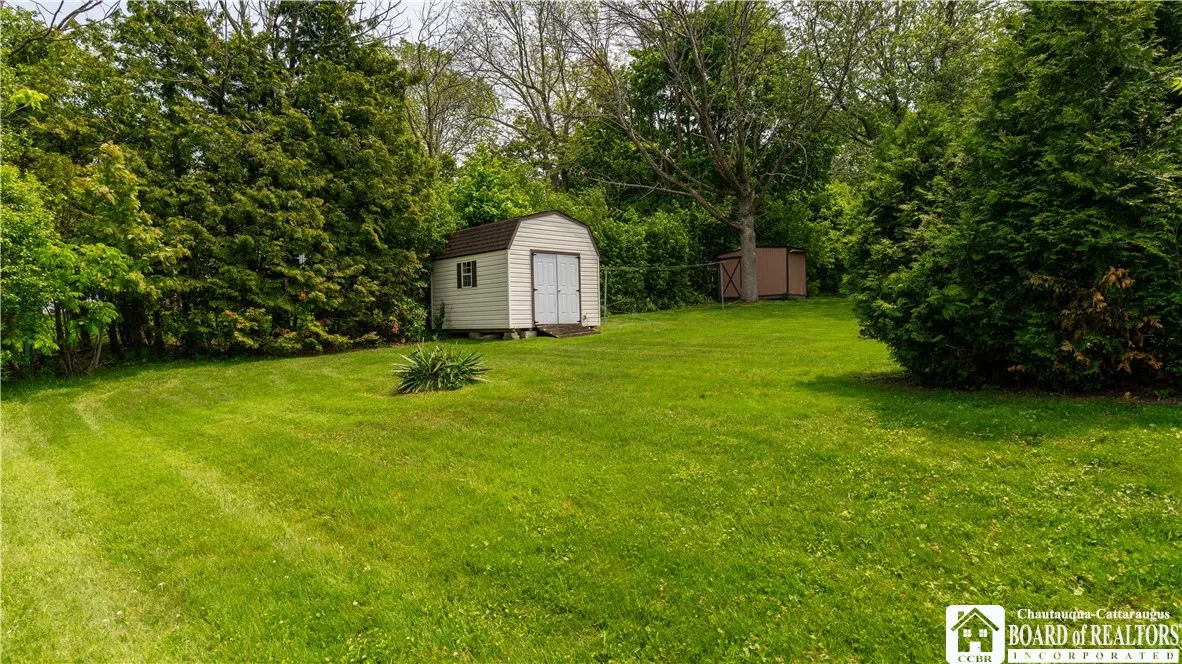 5467 Sterling Road, Hamburg, New York 14075, Hamburg, New York 14075, 3 Bedrooms Bedrooms, 8 Rooms Rooms,2 BathroomsBathrooms,Residential,Closed,5467 Sterling Road, Hamburg, New York 14075,R1612228