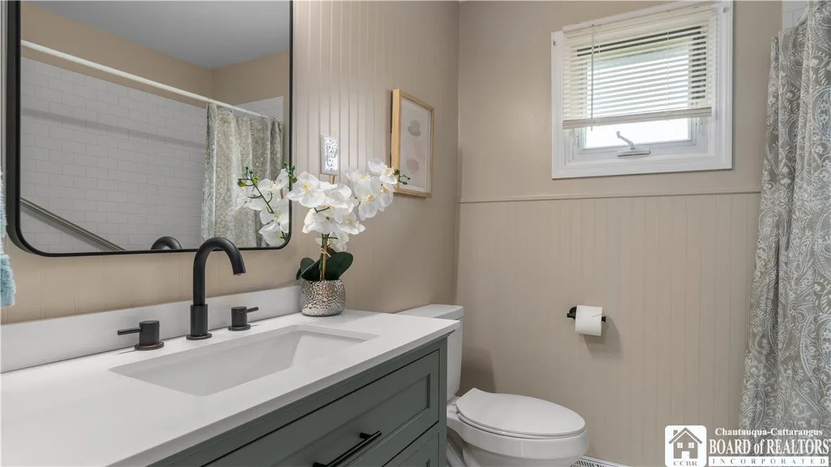 5467 Sterling Road, Hamburg, New York 14075, Hamburg, New York 14075, 3 Bedrooms Bedrooms, 8 Rooms Rooms,2 BathroomsBathrooms,Residential,Closed,5467 Sterling Road, Hamburg, New York 14075,R1612228