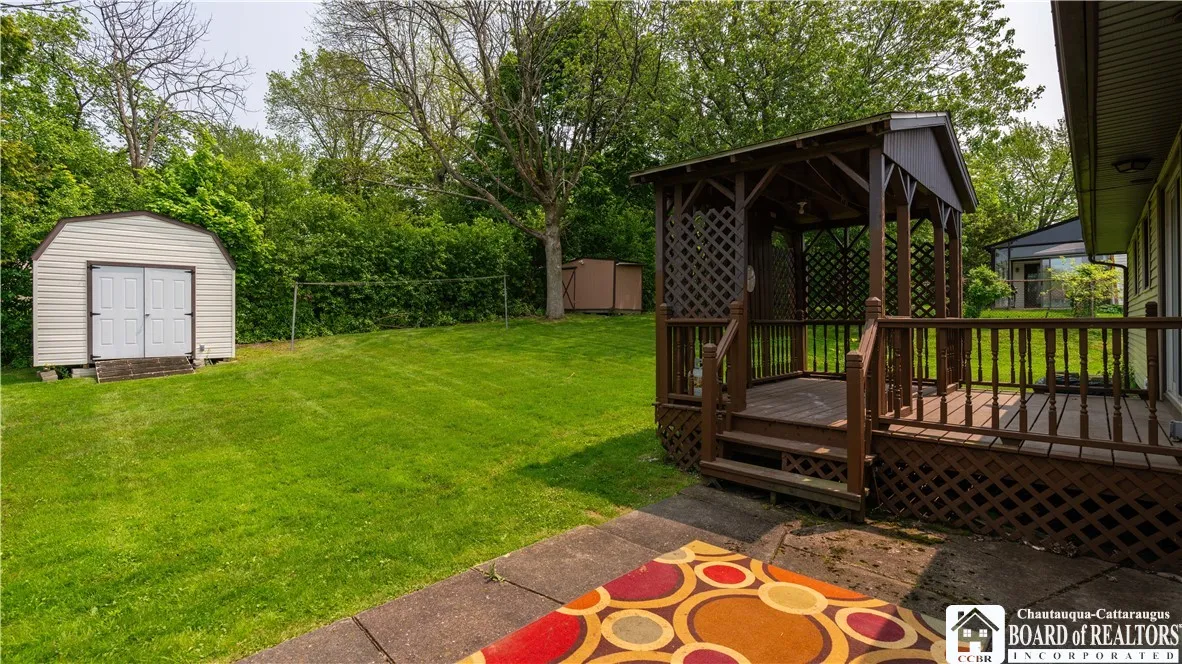 5467 Sterling Road, Hamburg, New York 14075, Hamburg, New York 14075, 3 Bedrooms Bedrooms, 8 Rooms Rooms,2 BathroomsBathrooms,Residential,Closed,5467 Sterling Road, Hamburg, New York 14075,R1612228