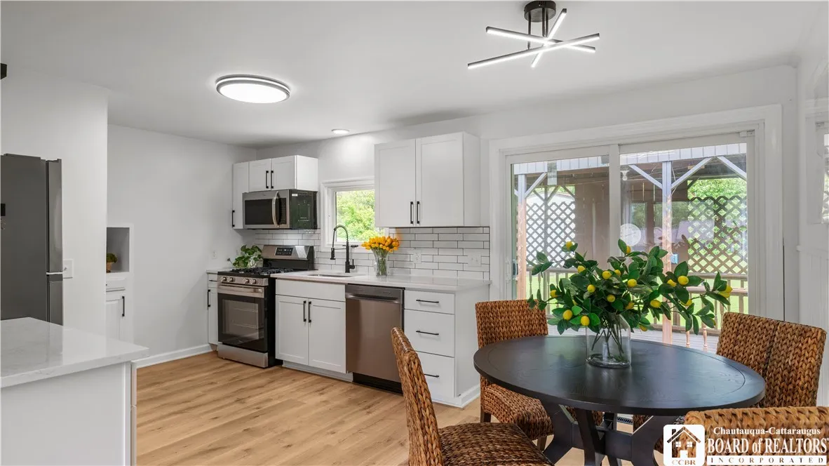 5467 Sterling Road, Hamburg, New York 14075, Hamburg, New York 14075, 3 Bedrooms Bedrooms, 8 Rooms Rooms,2 BathroomsBathrooms,Residential,Closed,5467 Sterling Road, Hamburg, New York 14075,R1612228