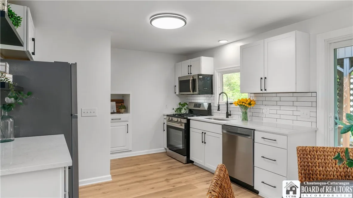 5467 Sterling Road, Hamburg, New York 14075, Hamburg, New York 14075, 3 Bedrooms Bedrooms, 8 Rooms Rooms,2 BathroomsBathrooms,Residential,Closed,5467 Sterling Road, Hamburg, New York 14075,R1612228