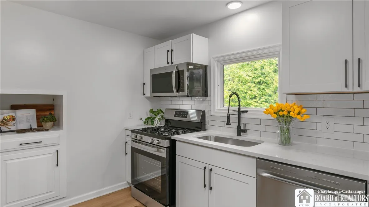 5467 Sterling Road, Hamburg, New York 14075, Hamburg, New York 14075, 3 Bedrooms Bedrooms, 8 Rooms Rooms,2 BathroomsBathrooms,Residential,Closed,5467 Sterling Road, Hamburg, New York 14075,R1612228