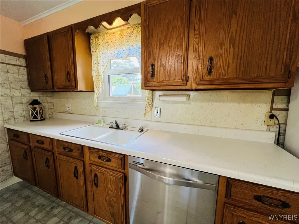 156 Knox Avenue, West Seneca, New York 14224, West Seneca, New York 14224, 4 Bedrooms Bedrooms, 5 Rooms Rooms,1 BathroomBathrooms,Residential,Closed,156 Knox Avenue, West Seneca, New York 14224,B1612088