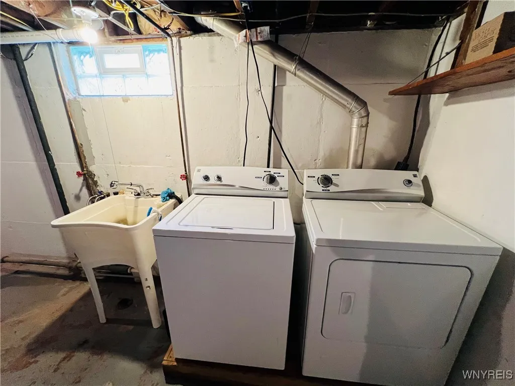 156 Knox Avenue, West Seneca, New York 14224, West Seneca, New York 14224, 4 Bedrooms Bedrooms, 5 Rooms Rooms,1 BathroomBathrooms,Residential,Closed,156 Knox Avenue, West Seneca, New York 14224,B1612088