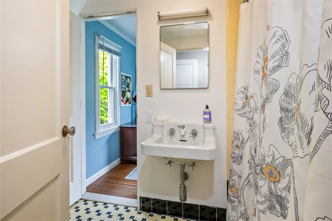 215 Inwood Drive, Brighton, New York 14625, Brighton, New York 14625, 5 Bedrooms Bedrooms, 9 Rooms Rooms,3 BathroomsBathrooms,Residential,Closed,215 Inwood Drive, Brighton, New York 14625,R1610561