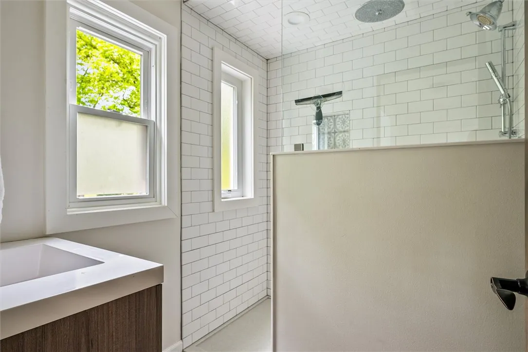 215 Inwood Drive, Brighton, New York 14625, Brighton, New York 14625, 5 Bedrooms Bedrooms, 9 Rooms Rooms,3 BathroomsBathrooms,Residential,Closed,215 Inwood Drive, Brighton, New York 14625,R1610561
