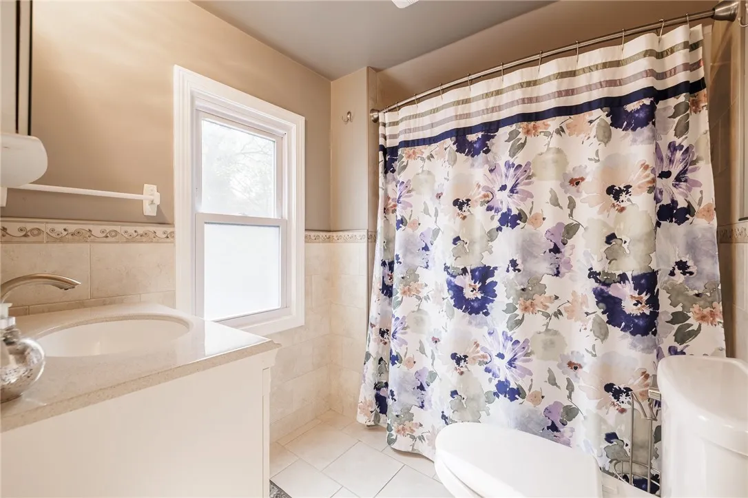 465 Backus Road, Webster, New York 14580, Webster, New York 14580, 4 Bedrooms Bedrooms, 6 Rooms Rooms,1 BathroomBathrooms,Residential,Closed,465 Backus Road, Webster, New York 14580,R1611003