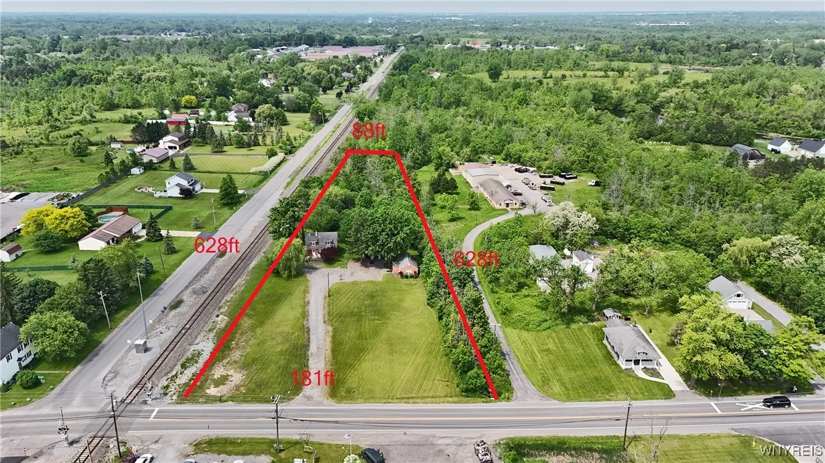 132 Pavement Road, Lancaster, New York 14086, Lancaster, New York 14086, 4 Bedrooms Bedrooms, ,2 BathroomsBathrooms,Residential,Closed,132 Pavement Road, Lancaster, New York 14086,0,B1612408