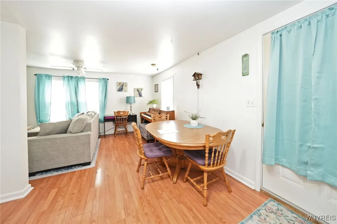 132 Pavement Road, Lancaster, New York 14086, Lancaster, New York 14086, 4 Bedrooms Bedrooms, ,2 BathroomsBathrooms,Residential,Closed,132 Pavement Road, Lancaster, New York 14086,0,B1612408