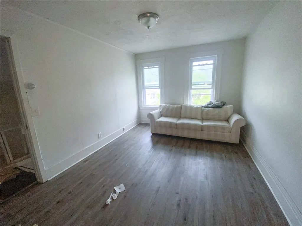 255 Avenue A, Rochester, New York 14621, Rochester, New York 14621, 5 Bedrooms Bedrooms, ,2 BathroomsBathrooms,Residential,Closed,255 Avenue A, Rochester, New York 14621,0,R1610407