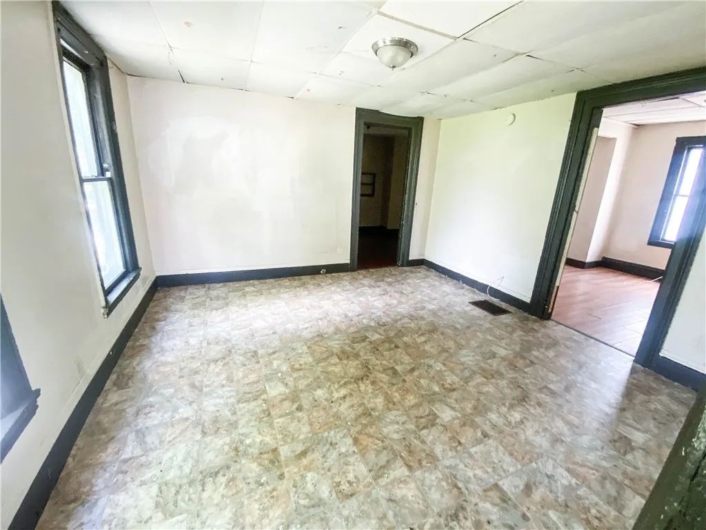 255 Avenue A, Rochester, New York 14621, Rochester, New York 14621, 5 Bedrooms Bedrooms, ,2 BathroomsBathrooms,Residential,Closed,255 Avenue A, Rochester, New York 14621,0,R1610407