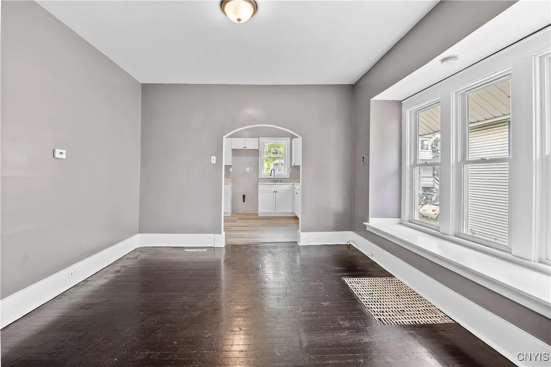 402 Cogswell Avenue, Geddes, New York 13209, Geddes, New York 13209, 5 Bedrooms Bedrooms, 10 Rooms Rooms,2 BathroomsBathrooms,Residential,Closed,402 Cogswell Avenue, Geddes, New York 13209,S1612393