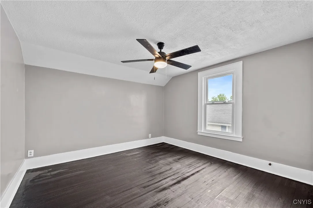 402 Cogswell Avenue, Geddes, New York 13209, Geddes, New York 13209, 5 Bedrooms Bedrooms, 10 Rooms Rooms,2 BathroomsBathrooms,Residential,Closed,402 Cogswell Avenue, Geddes, New York 13209,S1612393