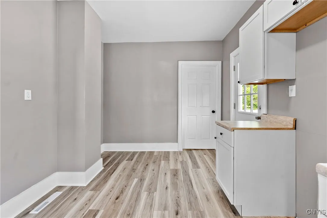 402 Cogswell Avenue, Geddes, New York 13209, Geddes, New York 13209, 5 Bedrooms Bedrooms, 10 Rooms Rooms,2 BathroomsBathrooms,Residential,Closed,402 Cogswell Avenue, Geddes, New York 13209,S1612393
