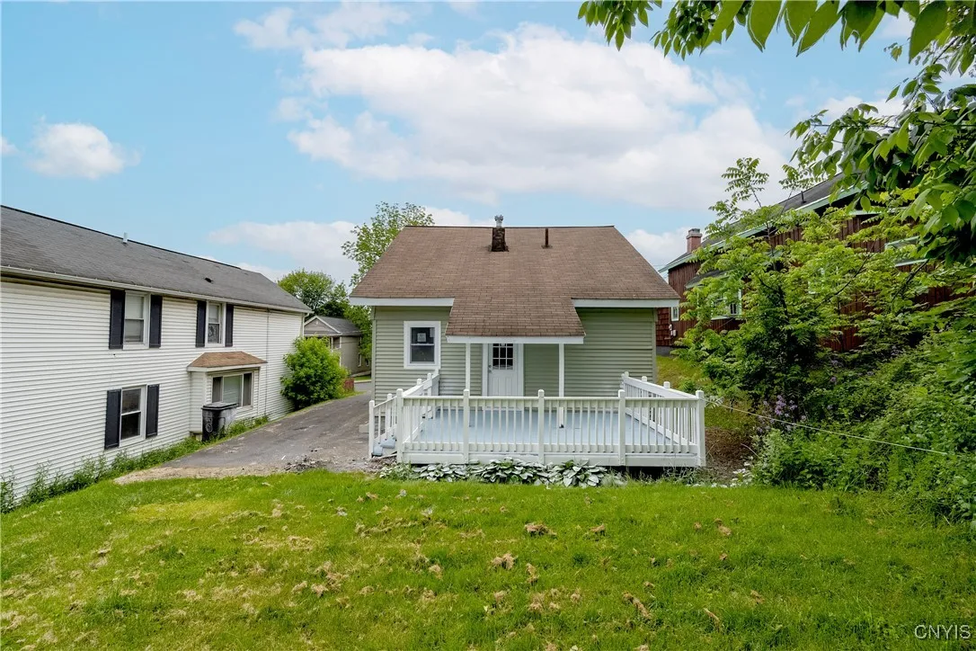 402 Cogswell Avenue, Geddes, New York 13209, Geddes, New York 13209, 5 Bedrooms Bedrooms, 10 Rooms Rooms,2 BathroomsBathrooms,Residential,Closed,402 Cogswell Avenue, Geddes, New York 13209,S1612393