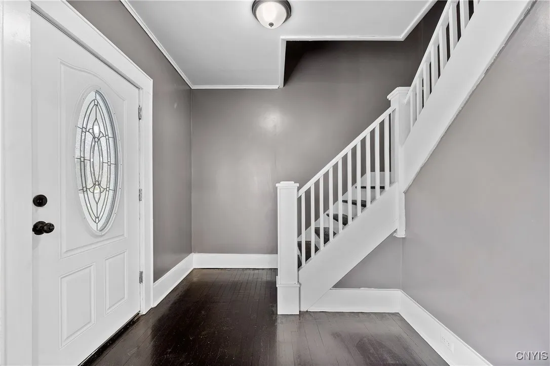 402 Cogswell Avenue, Geddes, New York 13209, Geddes, New York 13209, 5 Bedrooms Bedrooms, 10 Rooms Rooms,2 BathroomsBathrooms,Residential,Closed,402 Cogswell Avenue, Geddes, New York 13209,S1612393